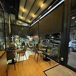 Park Tirana Ξενοδοχείο 3*