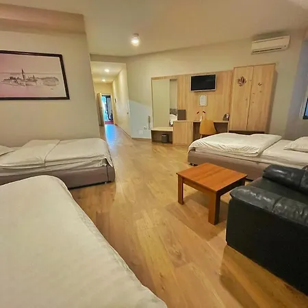 Szálloda Park Tirana Yzberishti