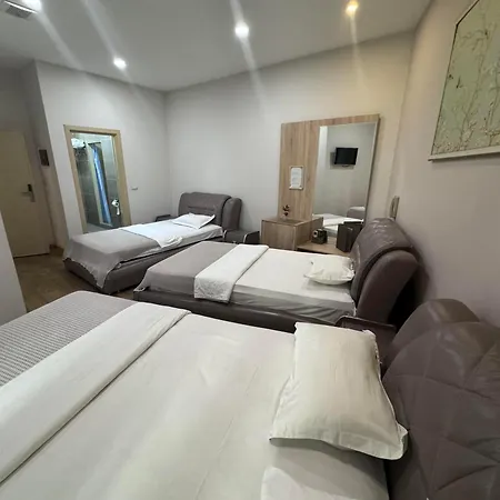 Park Tirana Szálloda