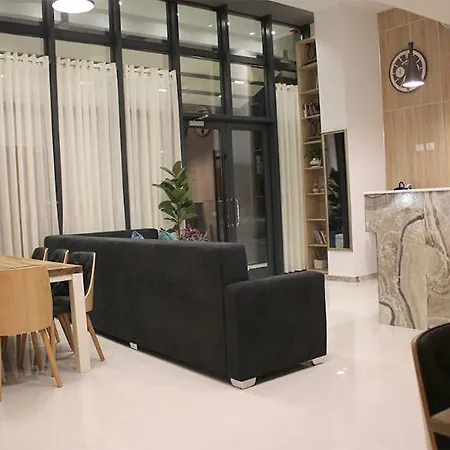 호텔 Park Tirana 3*