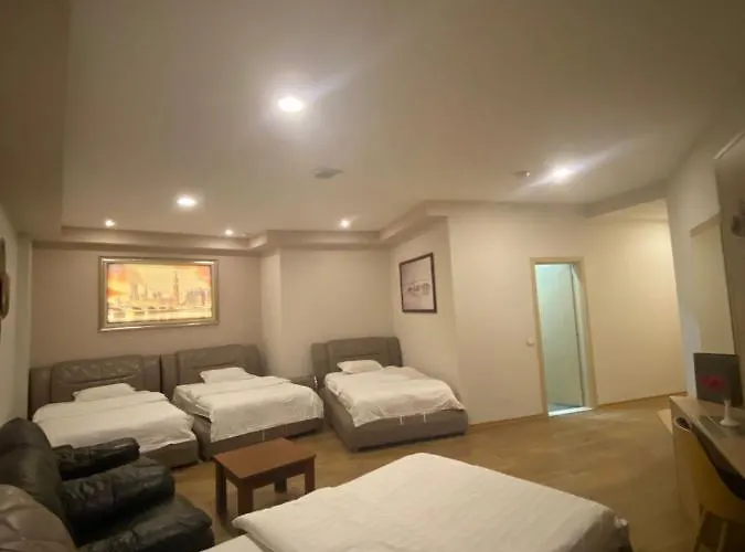 Park Tirana Hotell 3*