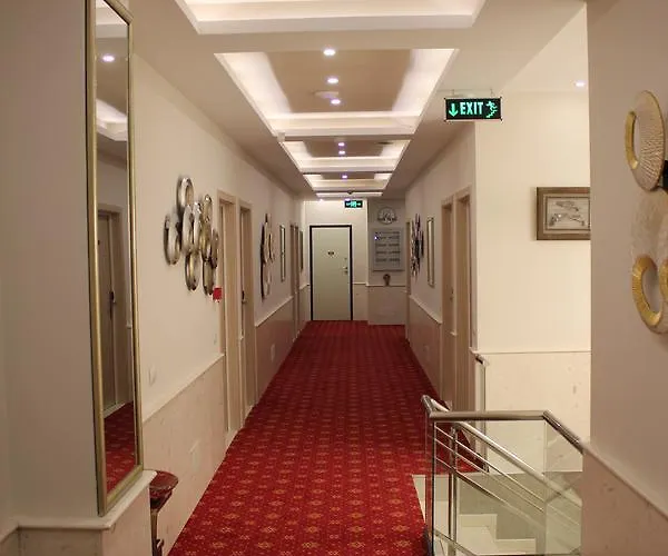Park Tirana Hotel Yzberish