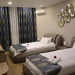 Park Tirana Hotell 3*