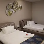 Park Tirana 3* Yzberishti
