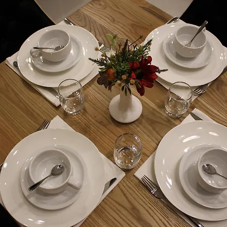 Park Tirana Hotel Yzberish