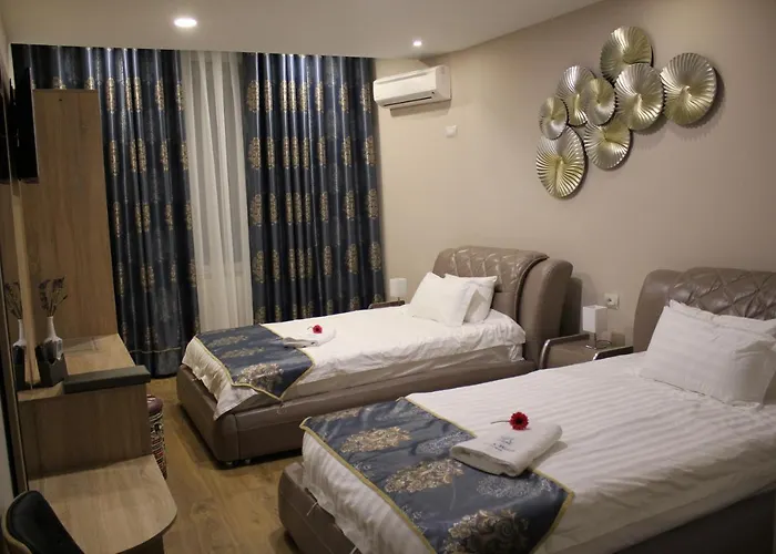 Park Tirana ホテル 3*