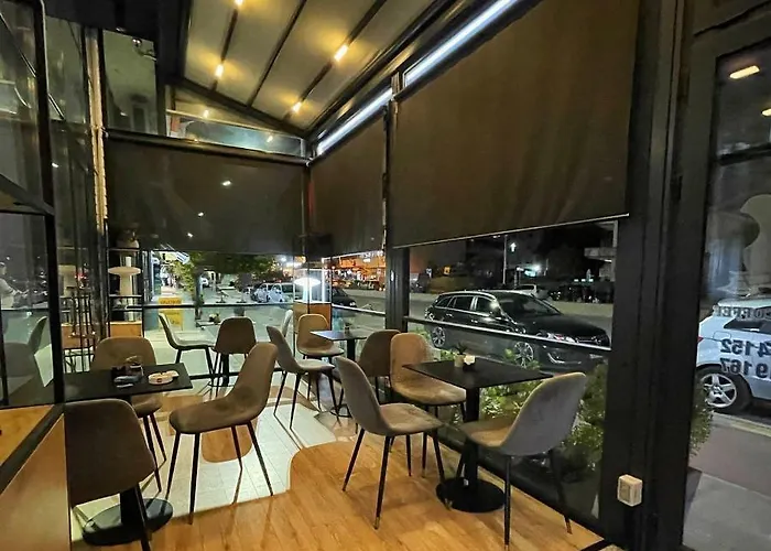 Park Tirana ホテル 3*