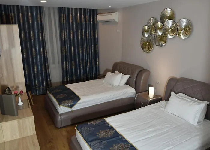 Park Tirana 3* Yzberishti